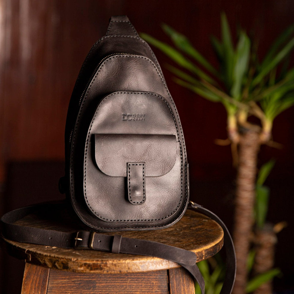 Çapraz Deri Göğüs Çantası (Atlas)